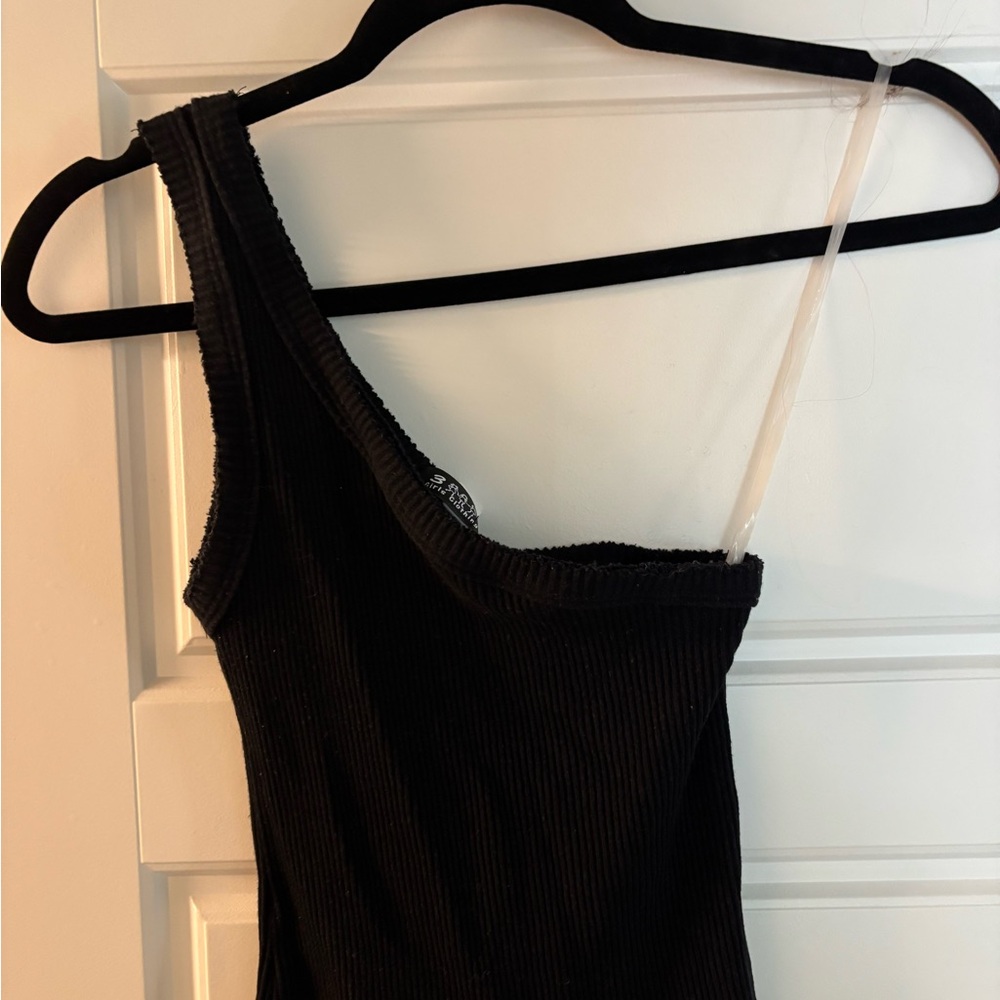 Tilly’s one shoulder top